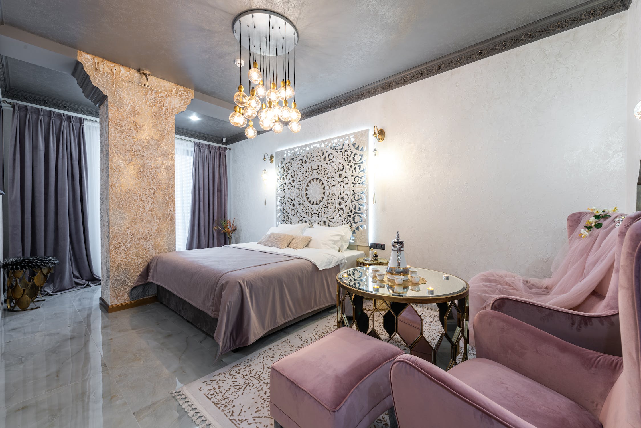 Old-World Charm, Modern Living: Traditional Design Trends
